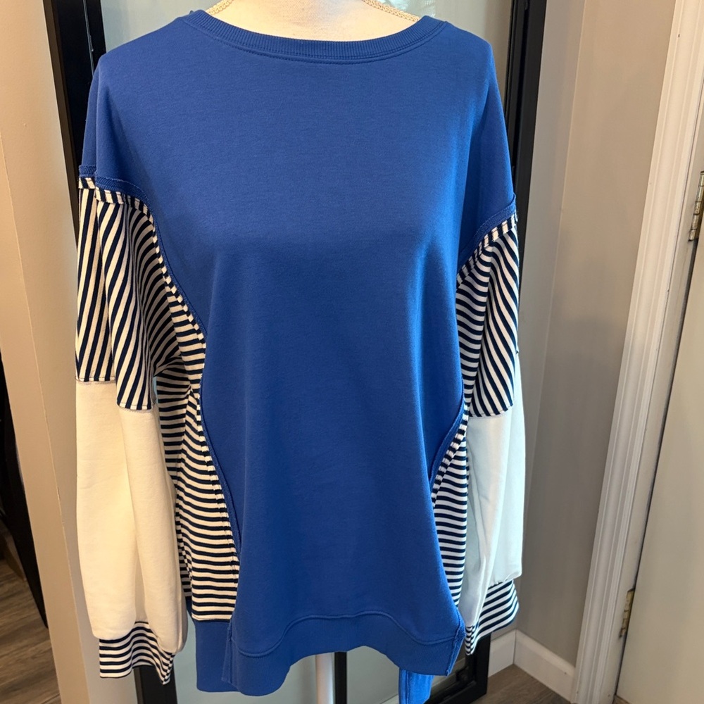New With Tags…Boutique Raw Hem Stripes Detail Top…Size XL